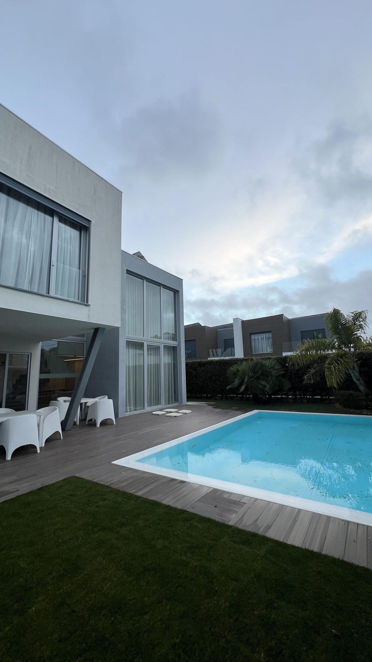 Aroeira Airbnb Villa — Real Estate