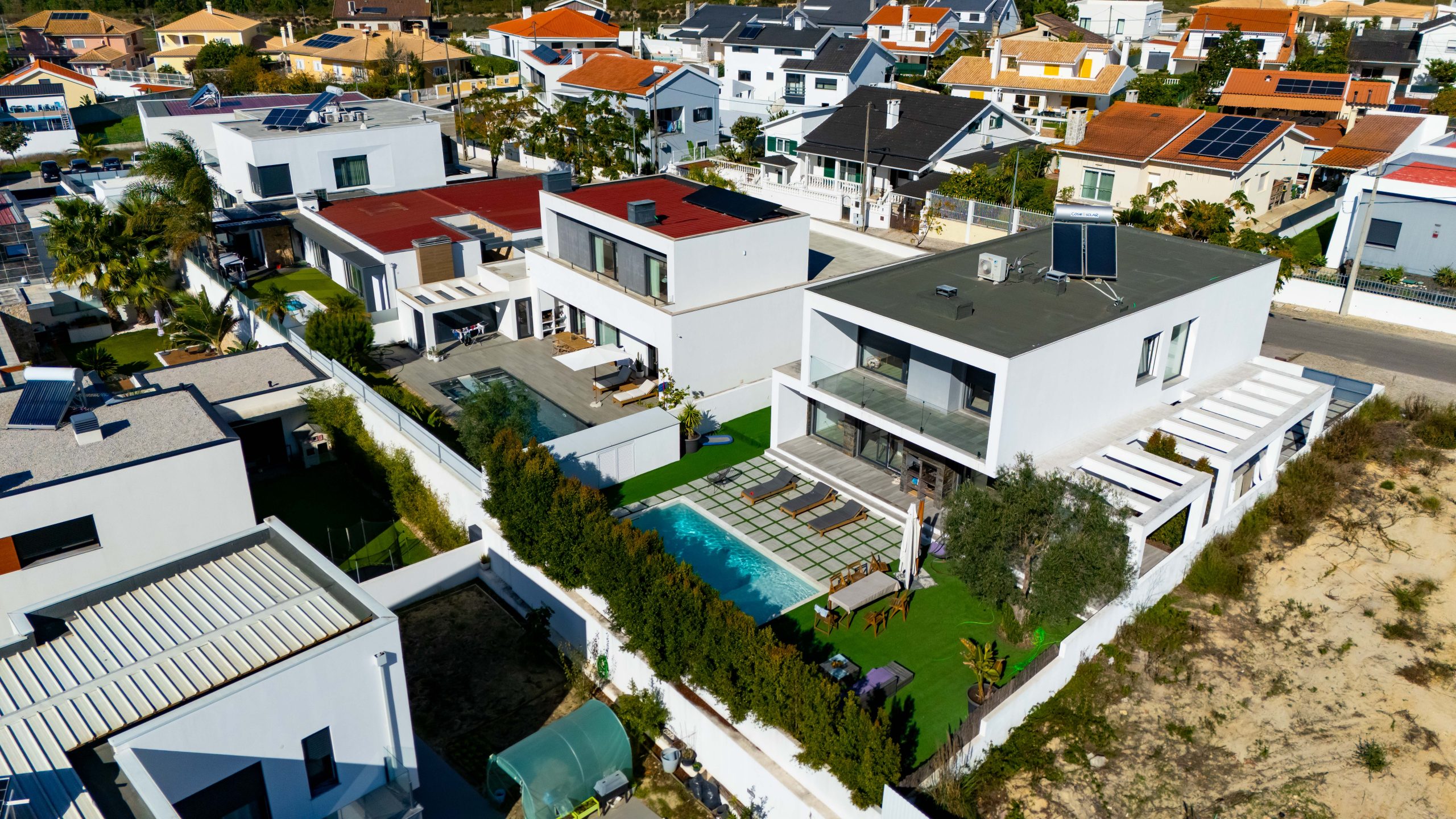 Aroeira Pine Forest Villa — Real Estate